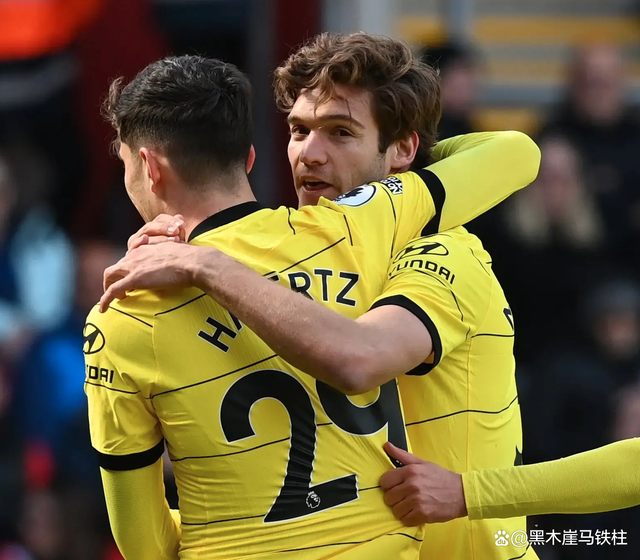 赛后新奥尔良鹈鹕调整名单——法国杯节点到来,气氛紧张,阵容厚度经受考验 赛后新奥尔良鹈鹕调整名单——法国杯节点到来,气氛紧张,阵容厚度经受考验