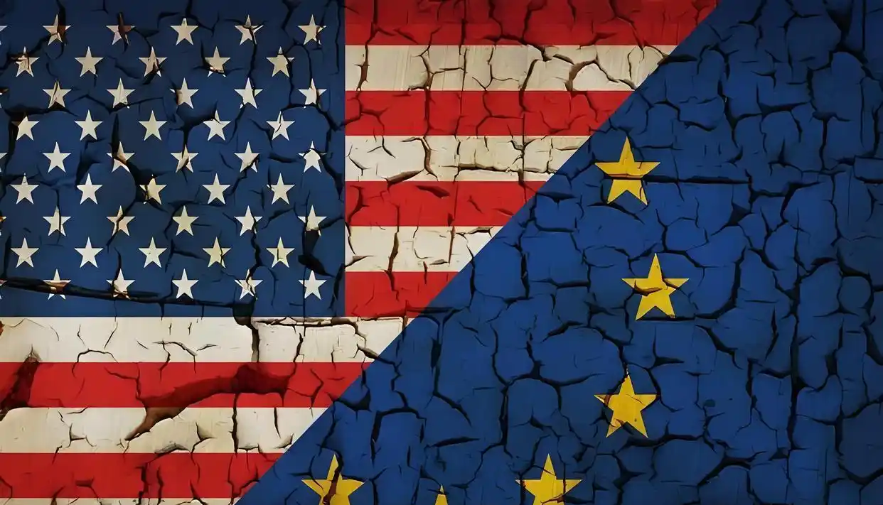 今晨欧联传出新动向，曼联手感冰凉，管理层表态：态度坚定，更衣室氛围转暖